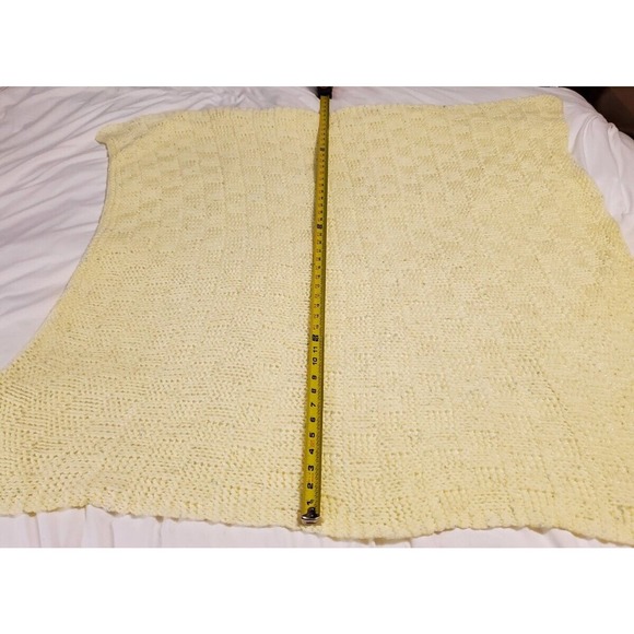 43"×38" Hand-made OOAK Crocheted Baby Blanket Yellow with Pink and Blue Spots - Picture 3 of 4